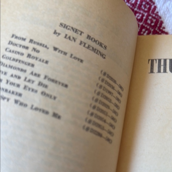 Ian Fleming Thunderball Book vintage paperback - Picture 4 of 9